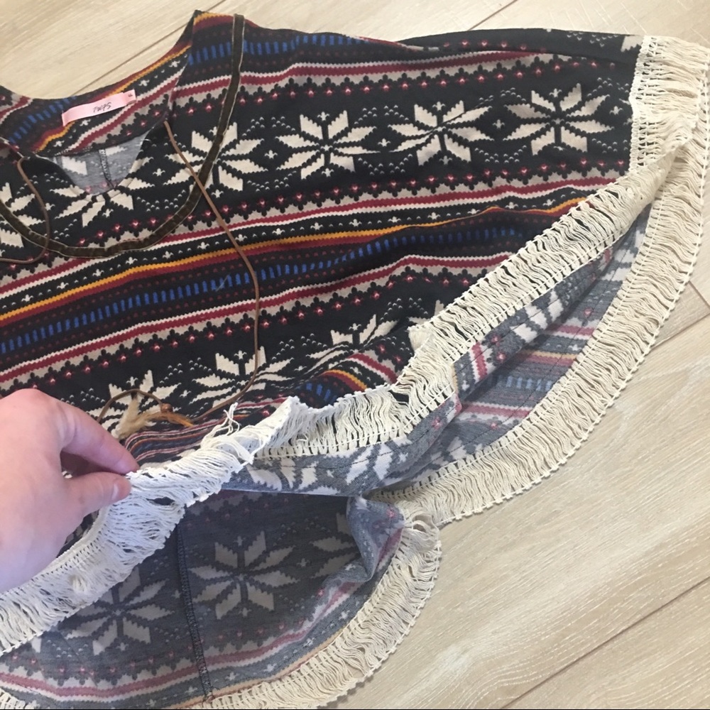 Poncho - Picture 2 of 3